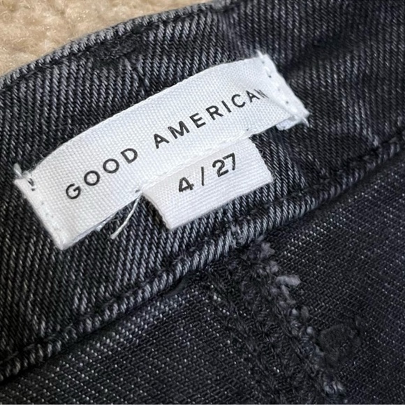 Good American good Ivón high waisted crop straight leg jeans in back - Picture 10 of 13